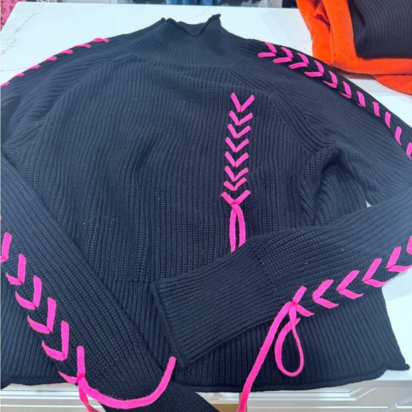 Wispr sweater - Picture 2 of 5